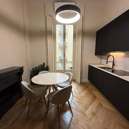 Appartamento Lusso In Palazzo D'epoca Milano