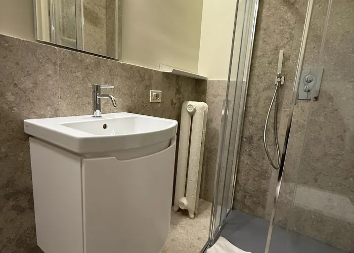 Luxury Design 1br 1ba High Ceilings Apartment Milan