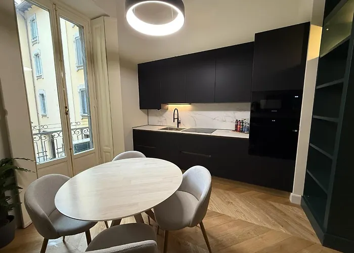 Apartment Luxury Design 1br 1ba High Ceilings Milan