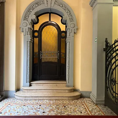Lusso In Palazzo D'epoca Appartement Milan